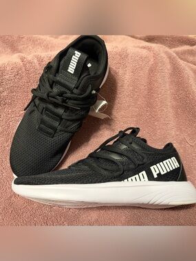 PUMA Women’s Black Sneakers